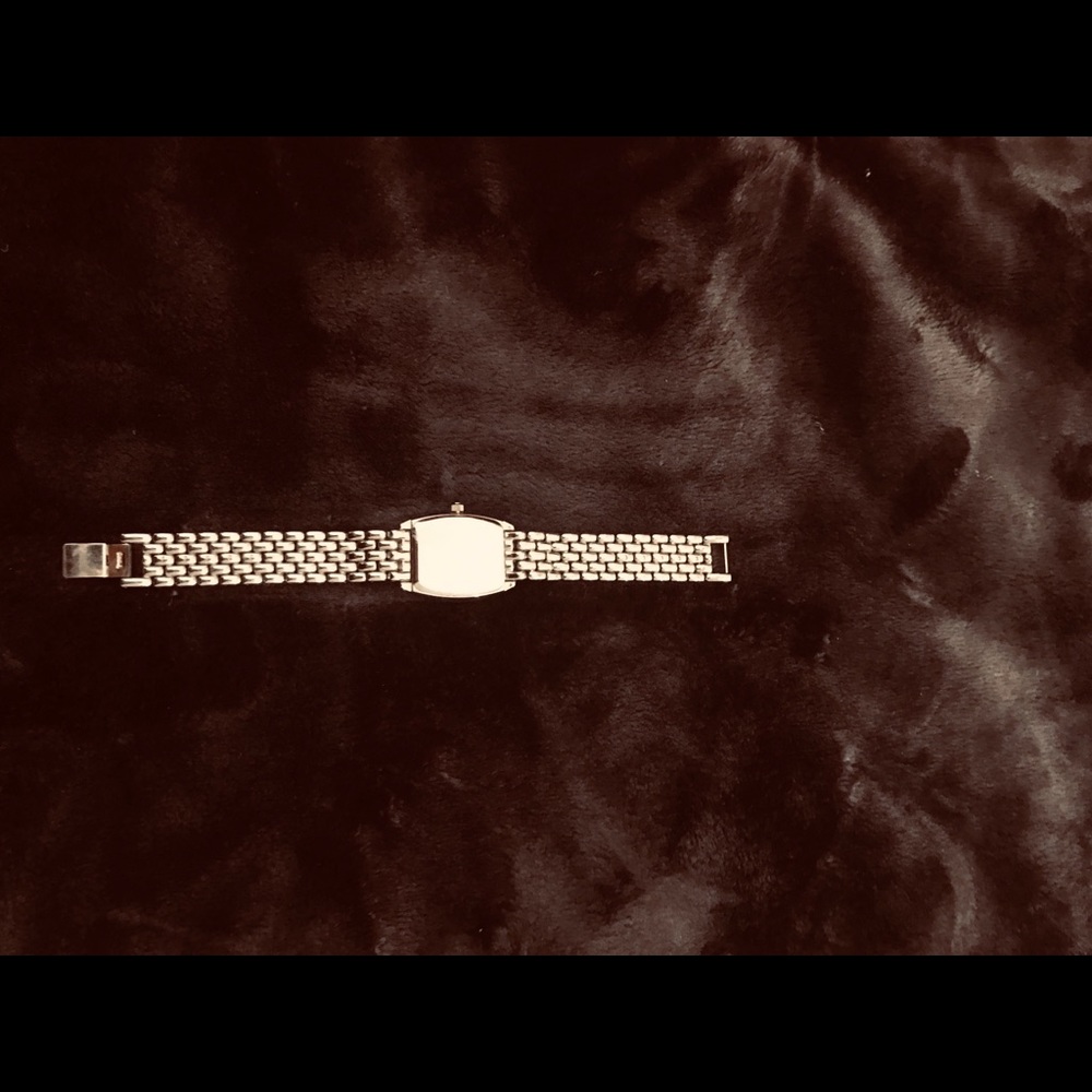Watch - Picture 2 of 3
